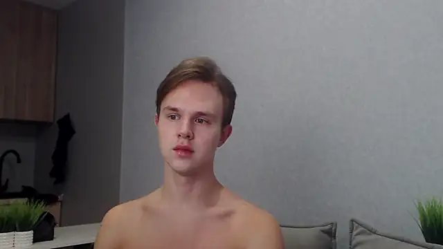 Snapshot of MartinMendez chatting on 11.01.25 MartinMendez online show from 11.01.25