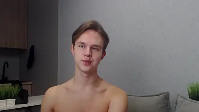 Snapshot of MartinMendez chatting on 11.09.25 MartinMendez online show from 11.09.25