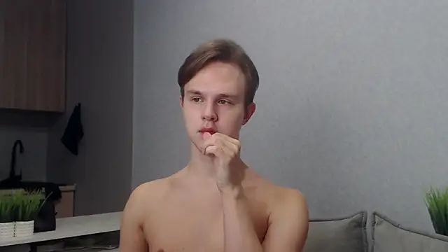 Snapshot of MartinMendez chatting on 11.13.25 MartinMendez online show from 11.13.25