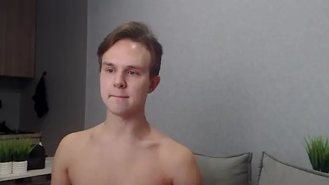 Snapshot of MartinMendez chatting on 11.30.25 MartinMendez online show from 11.30.25