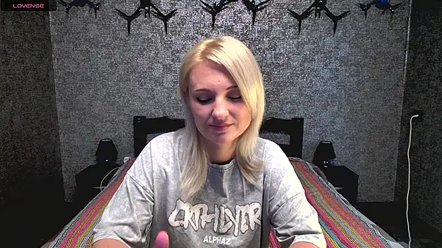 Snapshot of annagreeneyess chatting on 05.22.26 annagreeneyess online show from 05.22.26