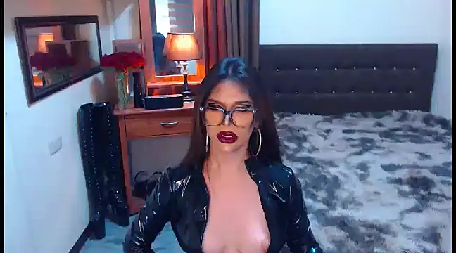 EXTREMELYDOM online show from 01.22.25