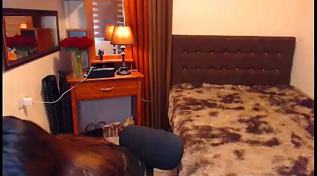 EXTREMELYDOM online show from 02.21.25