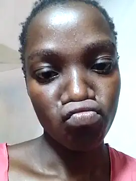 Snapshot of shape30 chatting on 12.11.24 shape30 online show from 12.11.24