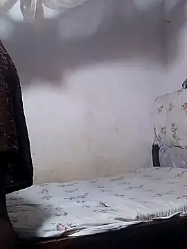 Snapshot of shape30 chatting on 01.14.25 shape30 online show from 01.14.25