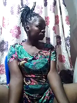 Snapshot of shape30 chatting on 10.21.25 shape30 online show from 10.21.25