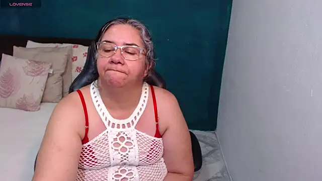 Snapshot of scaelettdubois chatting on 03.07.26 scaelettdubois online show from 03.07.26