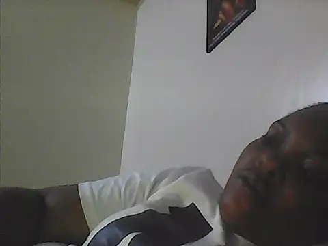 Snapshot of Naughty_Laurah chatting on 12.02.25 Naughty Laurah online show from 12.02.25