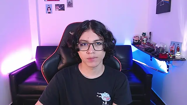 Snapshot of malik_harrison__ chatting on 12.15.24 malik harrison   online show from 12.15.24