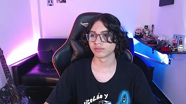 Snapshot of malik_harrison__ chatting on 12.18.24 malik harrison   online show from 12.18.24