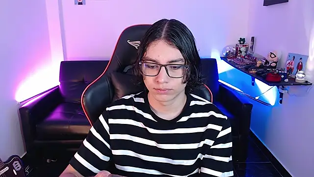 Snapshot of malik_harrison__ chatting on 01.02.25 malik harrison   online show from 01.02.25