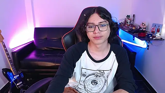 Snapshot of malik_harrison__ chatting on 01.08.25 malik harrison   online show from 01.08.25