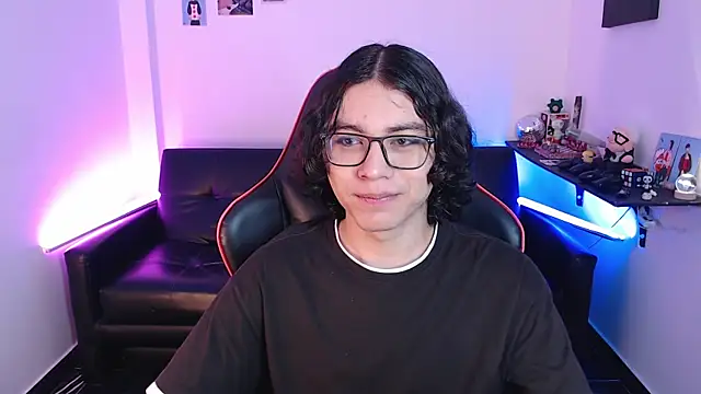 Snapshot of malik_harrison__ chatting on 01.21.25 malik harrison   online show from 01.21.25