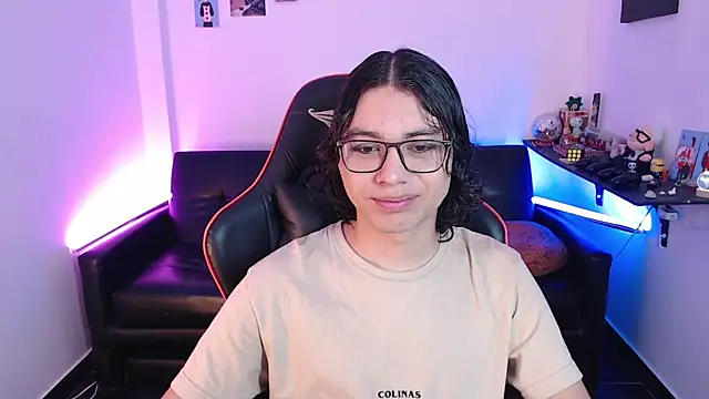 Snapshot of malik_harrison__ chatting on 02.03.25 malik harrison   online show from 02.03.25