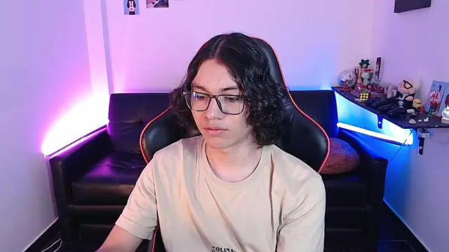 Snapshot of malik_harrison__ chatting on 02.03.25 malik harrison   online show from 02.03.25