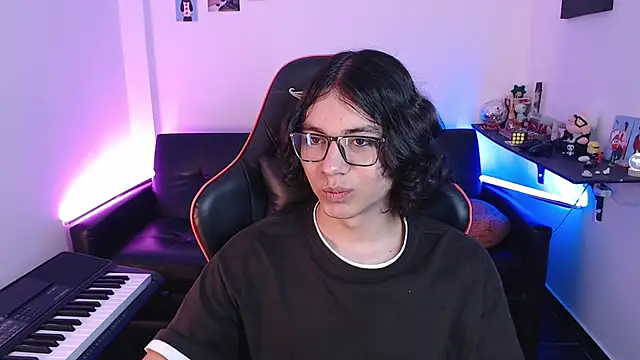 Snapshot of malik_harrison__ chatting on 02.04.25 malik harrison   online show from 02.04.25