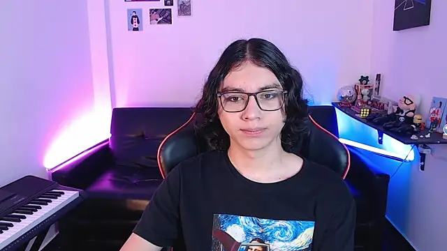 Snapshot of malik_harrison__ chatting on 02.05.25 malik harrison   online show from 02.05.25