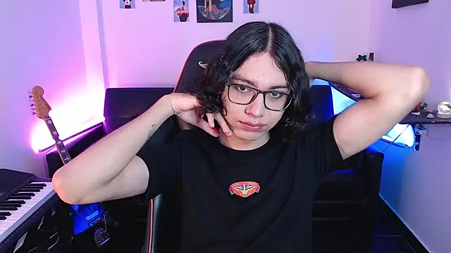 Snapshot of malik_harrison__ chatting on 03.01.25 malik harrison   online show from 03.01.25