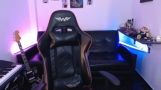 Snapshot of malik_harrison__ chatting on 03.04.25 malik harrison   online show from 03.04.25