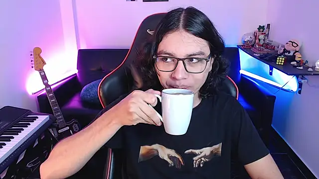 Snapshot of malik_harrison__ chatting on 03.07.25 malik harrison   online show from 03.07.25