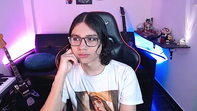 Snapshot of malik_harrison__ chatting on 03.10.25 malik harrison   online show from 03.10.25