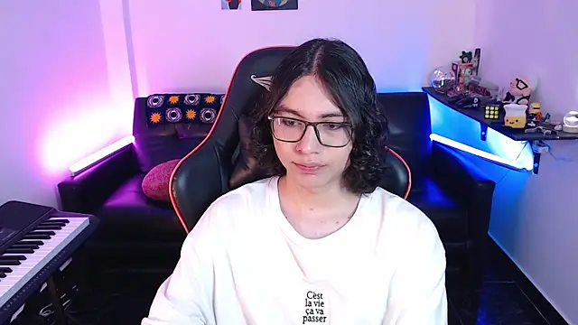 Snapshot of malik_harrison__ chatting on 03.16.25 malik harrison   online show from 03.16.25