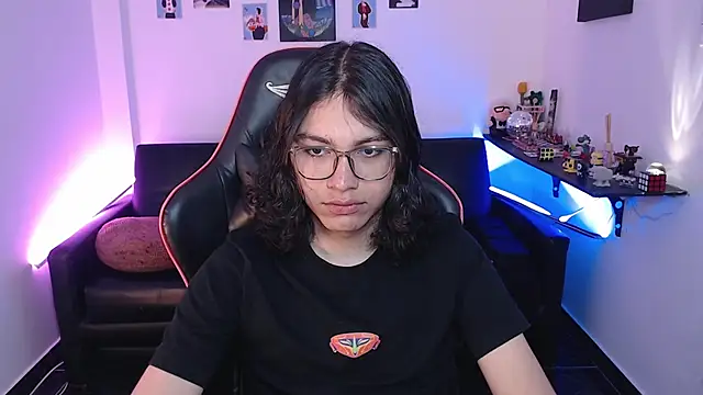 Snapshot of malik_harrison__ chatting on 10.17.25 malik harrison   online show from 10.17.25