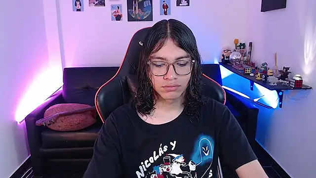 Snapshot of malik_harrison__ chatting on 10.29.25 malik harrison   online show from 10.29.25