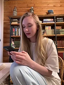 Snapshot of MariaTull chatting on 03.15.26 MariaTull online show from 03.15.26