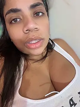 Snapshot of morenadabuceta chatting on 06.18.26 morenadabuceta online show from 06.18.26