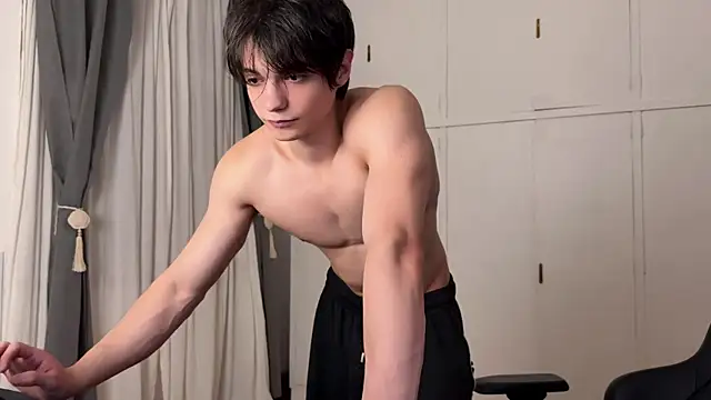 SasukeUhchiaa online show from 04.02.26