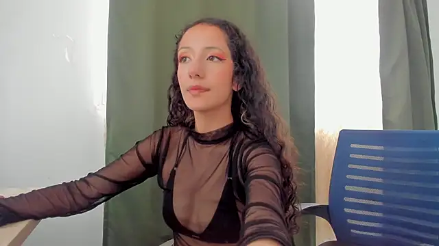 Lucia Fuster online show from 07.10.26