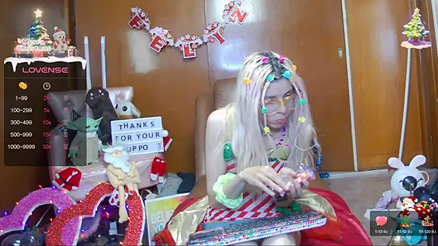 Skinygirl online show from 12.12.24