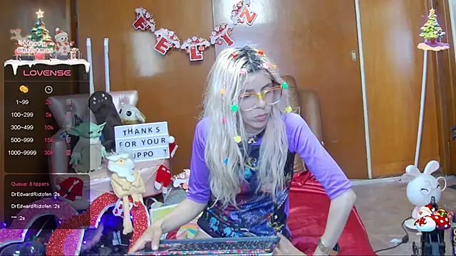 Skinygirl online show from 12.20.24