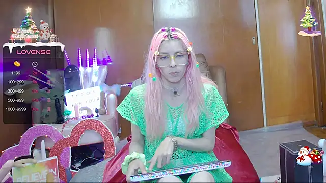 Skinygirl online show from 01.30.25