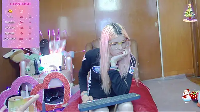 Skinygirl online show from 03.05.25