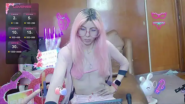 Skinygirl online show from 11.06.25