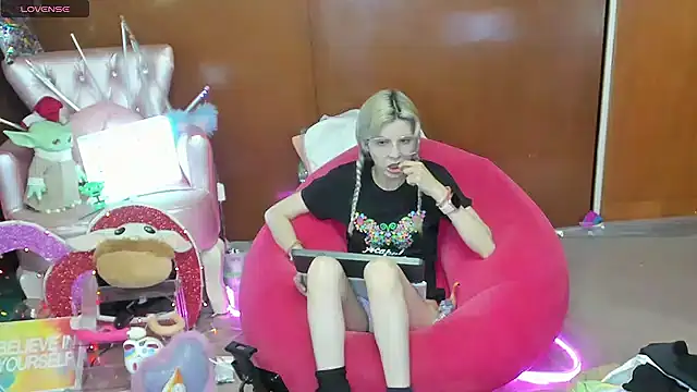 Skinygirl online show from 06.01.26