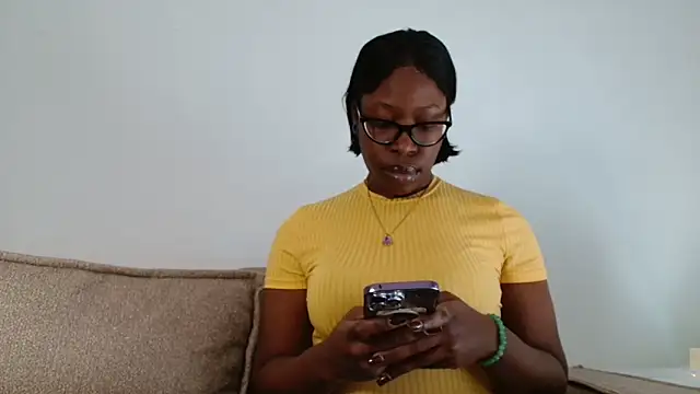 MadamIndigo online show from 11.24.25