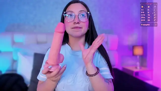 lucy neil online show from 02.04.25