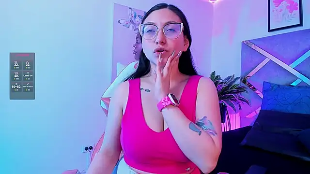 lucy neil online show from 11.08.25