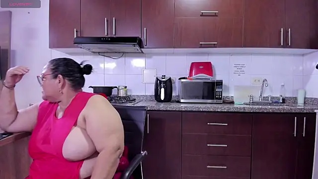 mommy cute online show from 05.26.26