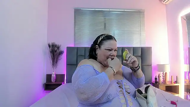 mommy cute online show from 05.27.26