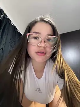 Lucyklein2022 online show from 12.13.24