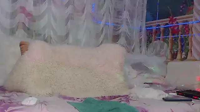 Snapshot of NightOrhideya chatting on 02.21.25 NightOrhideya online show from 02.21.25