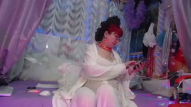 Snapshot of NightOrhideya chatting on 02.28.25 NightOrhideya online show from 02.28.25