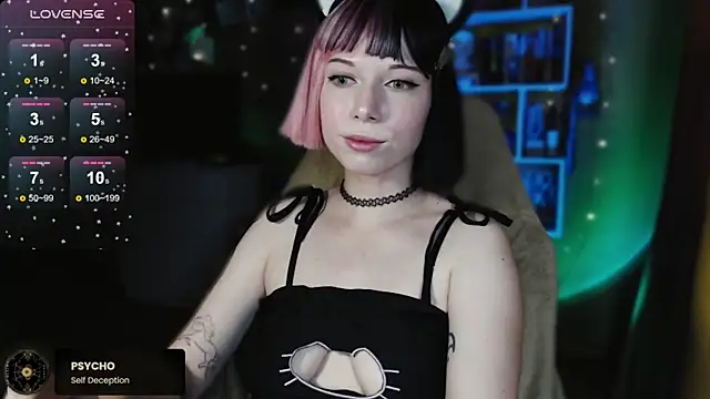 Snapshot of freya_sunny chatting on 12.21.24 freya sunny online show from 12.21.24