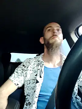 Snapshot of JohnnyFaster chatting on 09.12.25 JohnnyFaster online show from 09.12.25