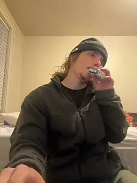 Snapshot of trippyski chatting on 02.02.25 trippyski online show from 02.02.25