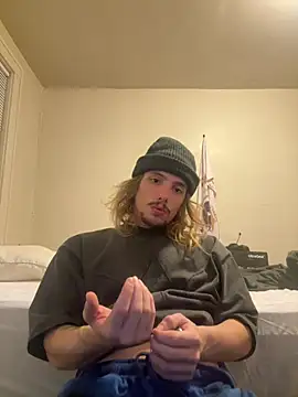 Snapshot of trippyski chatting on 02.11.25 trippyski online show from 02.11.25